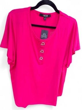 Louise Paris Vibrant Pink flutter sleeve blouse with silver hardware 1X
